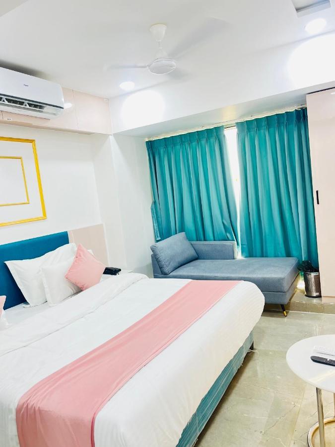 Hotel The Vital Surat Bagian luar foto