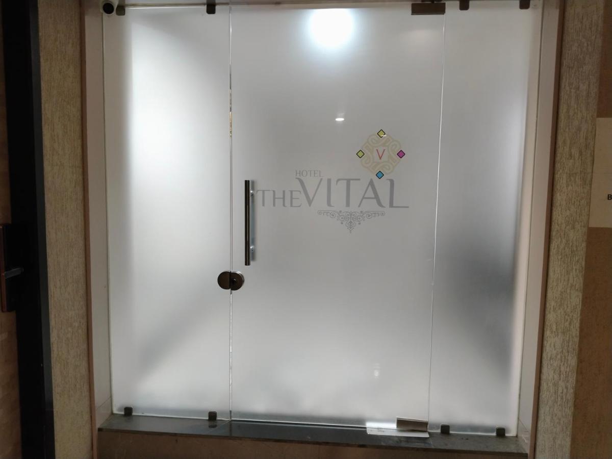 Hotel The Vital Surat Bagian luar foto